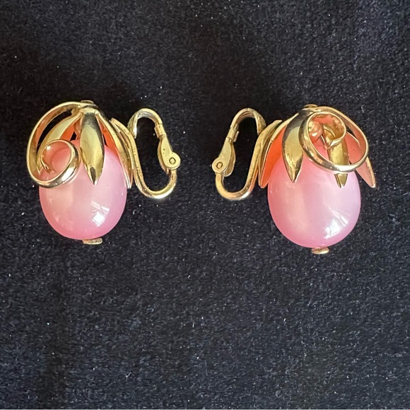 Vintage Napier Gold and Pink Clip-On Earrings Signed - Picture 2 of 11